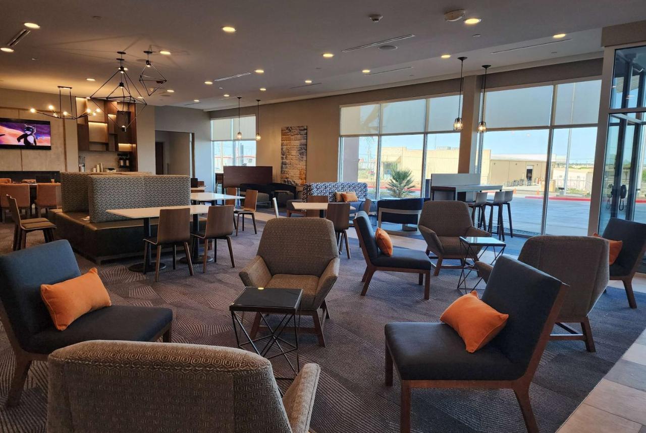 Hawthorn Suites By Wyndham Del Rio Exterior photo